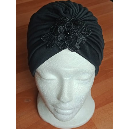 Turbante Color Negro con adorno bordado en tono negro tela primavera verano